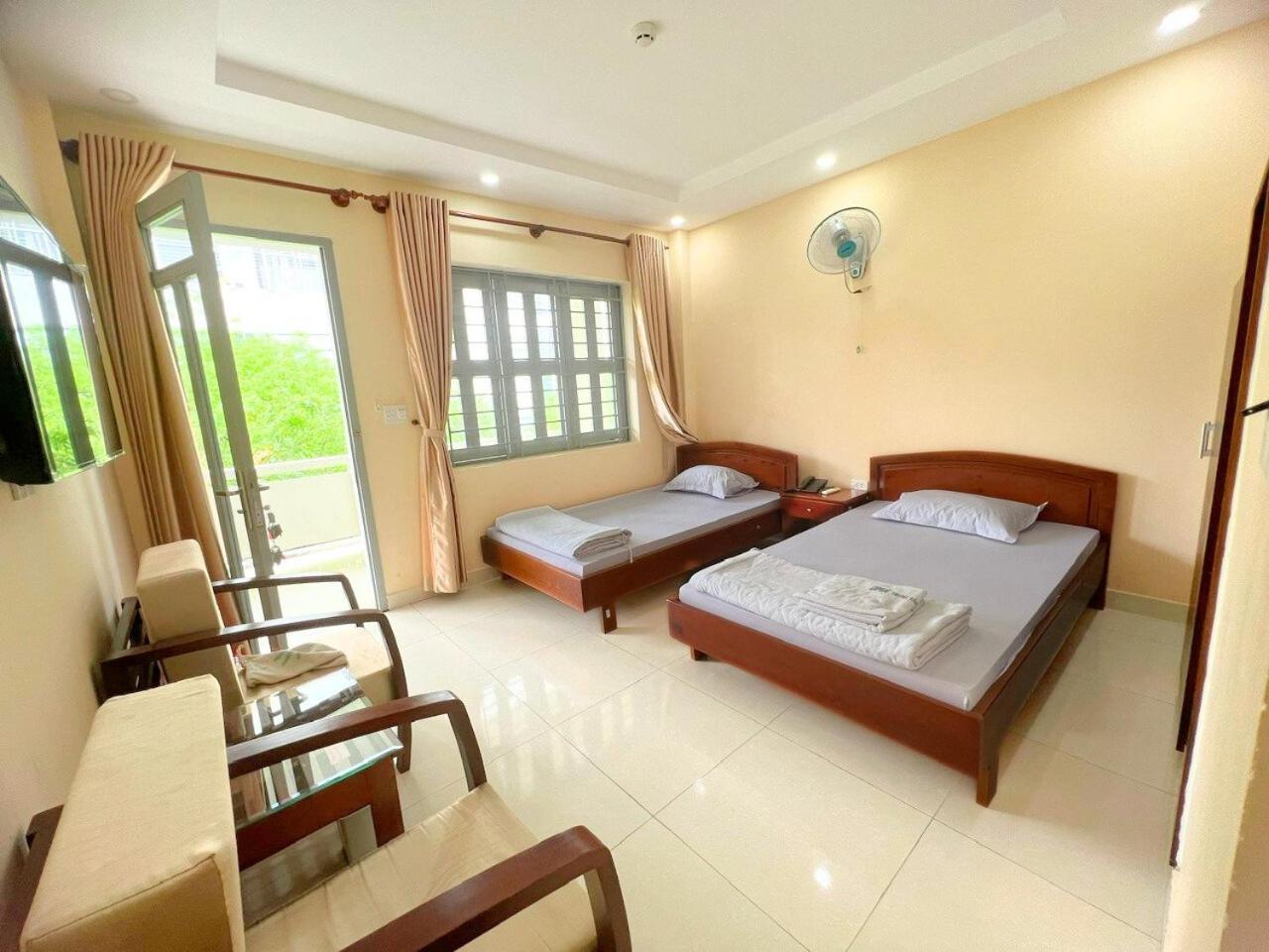 Truong Chinh Sach Cong Va Phat Trien Nong Thon Ho Chi Minh-stad Buitenkant foto